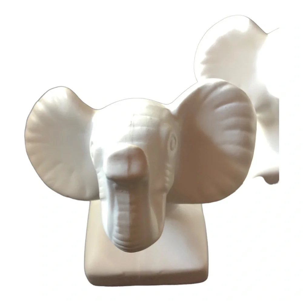 2 ceramic Elephant head decor stand in white & black new‎